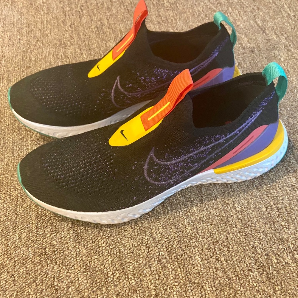 Nike Epic Phantom React Flyknit